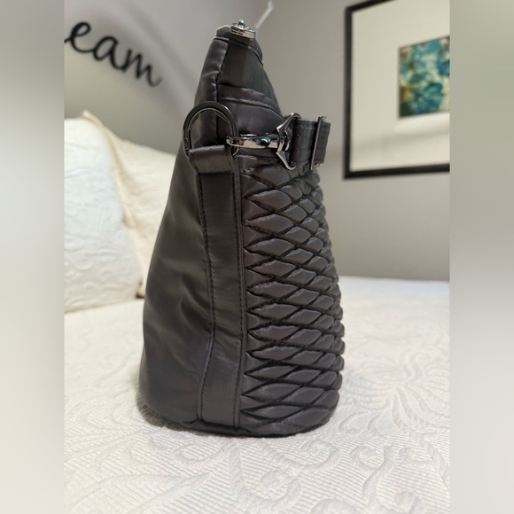 Gently Used Lug Grey Insulated Shoulder Bag - Picture 6 of 10